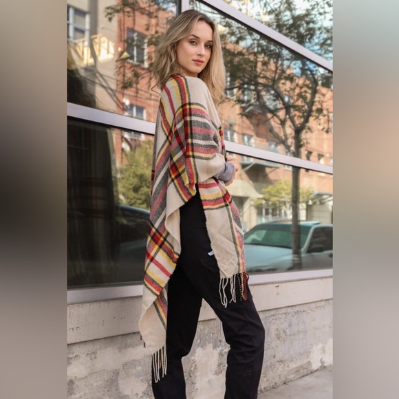 Plaid Multicolor Fringe Poncho - Picture 4 of 6